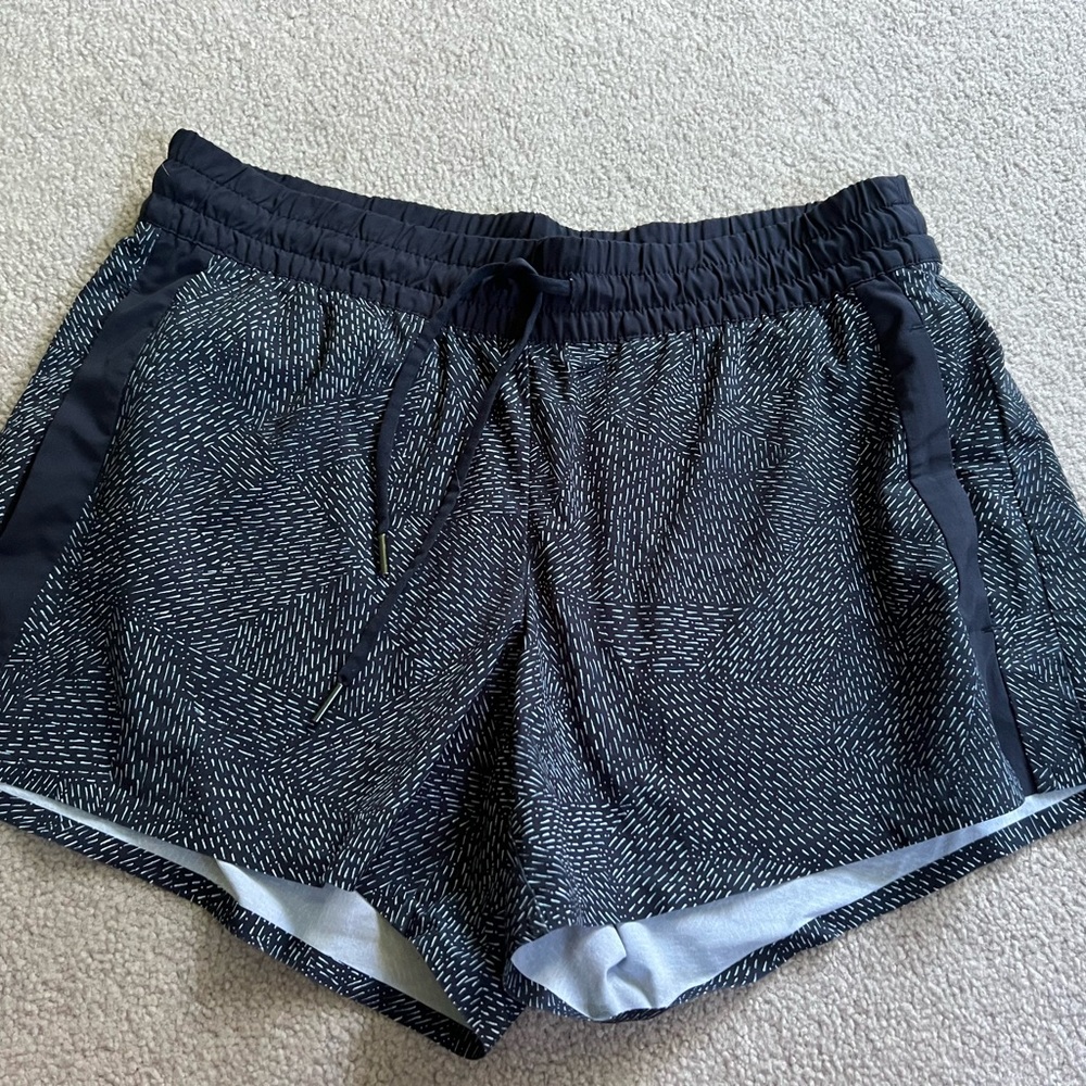 Athleta Dynamic Navy and White Athletic Shorts